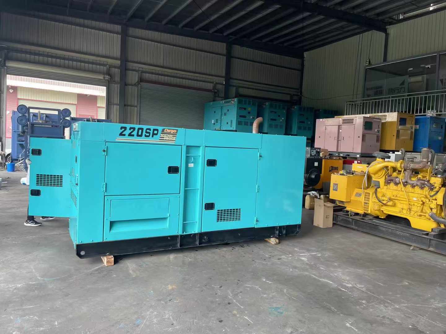 庆阳柴油发电机组长期不间断运行时，如何监控其温度和压力？