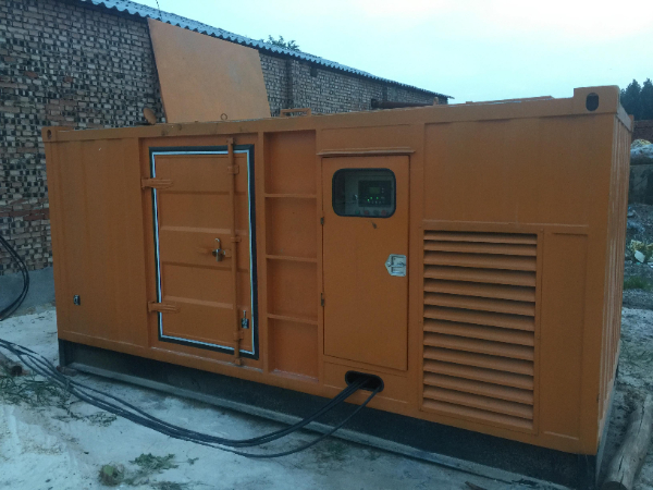 庆阳发电机组长期使用中，电缆线的敷设路径有哪些要求？